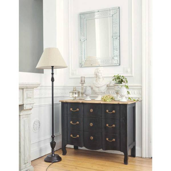 Vue détaillée de la commode Versailles avec finition noire sophistiquée, en vente à Ngor Almadies